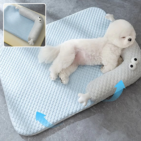Tapis Rafraîchissant pour Chien avec Oreiller | FrostyPad™